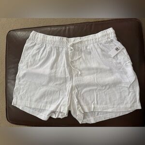 2pair lot of Old Navy Black & White Women's linen Shorts